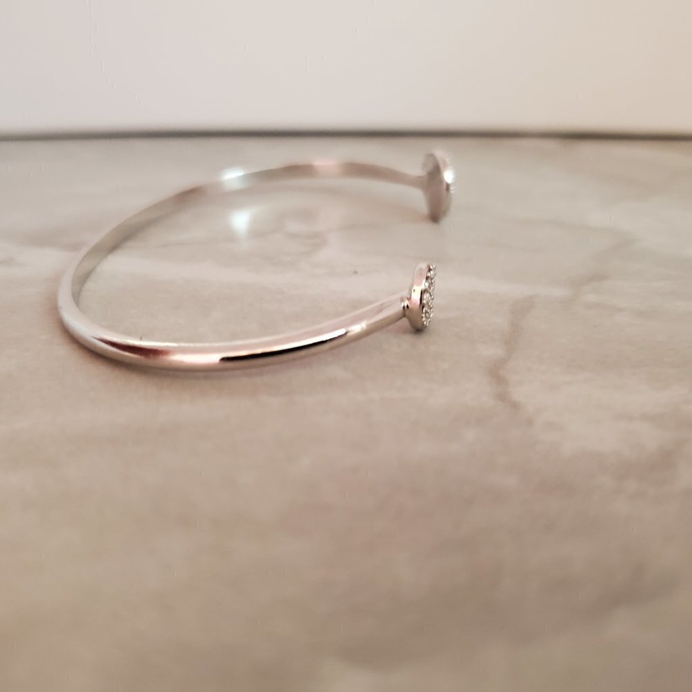 ✨ Stella and Dot Silver Pave Rhinestones Crystal Minimalist Modern Cuff Bracelet - Picture 6 of 9